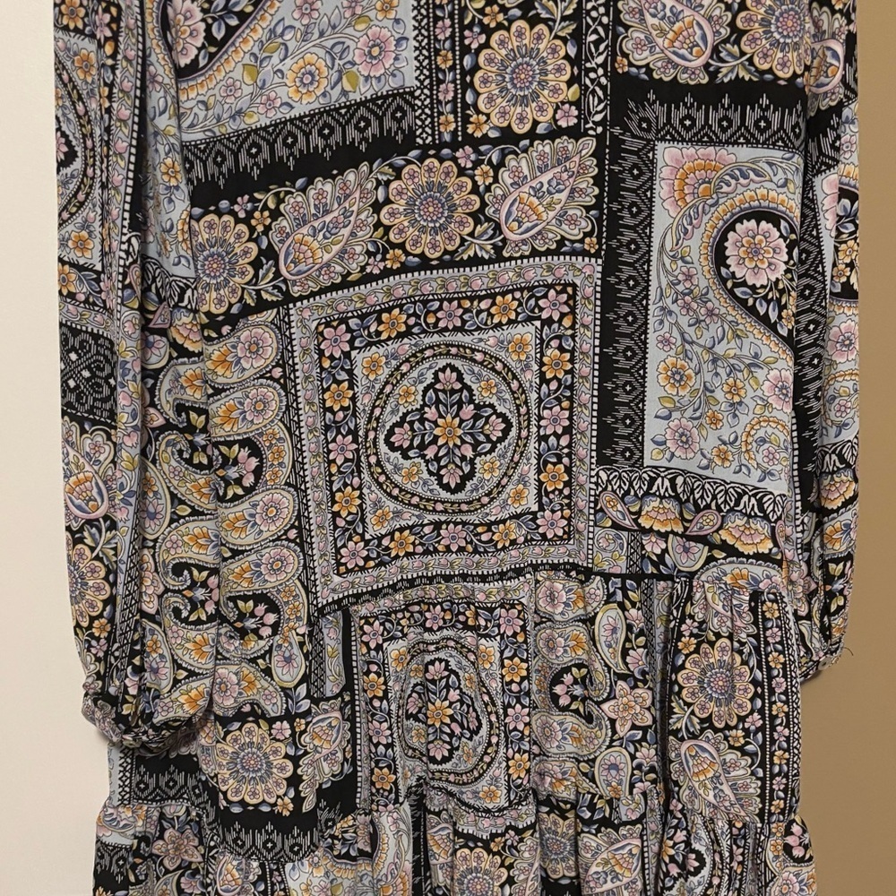 Emma & Michele Long Sleeve Paisley Dress - Black, Blue, Cream - Picture 7 of 9